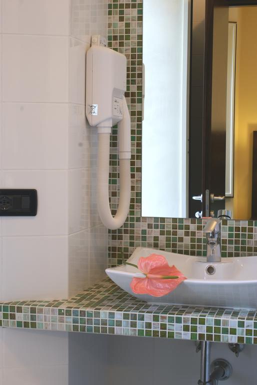 Hotel Versailles Roma Phòng bức ảnh