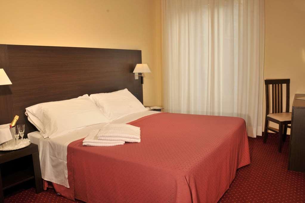 Hotel Versailles Roma Phòng bức ảnh