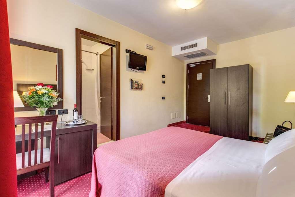 Hotel Versailles Roma Phòng bức ảnh